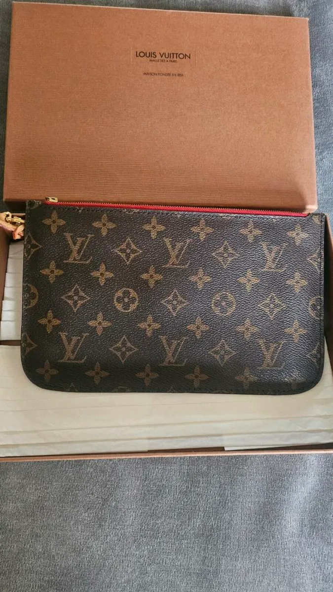 Louis Vuitton Neverfull Style Pouch - Image 2