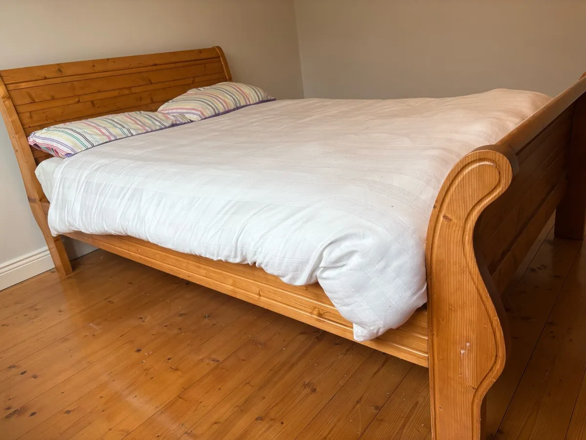 Double Bed - Image 3