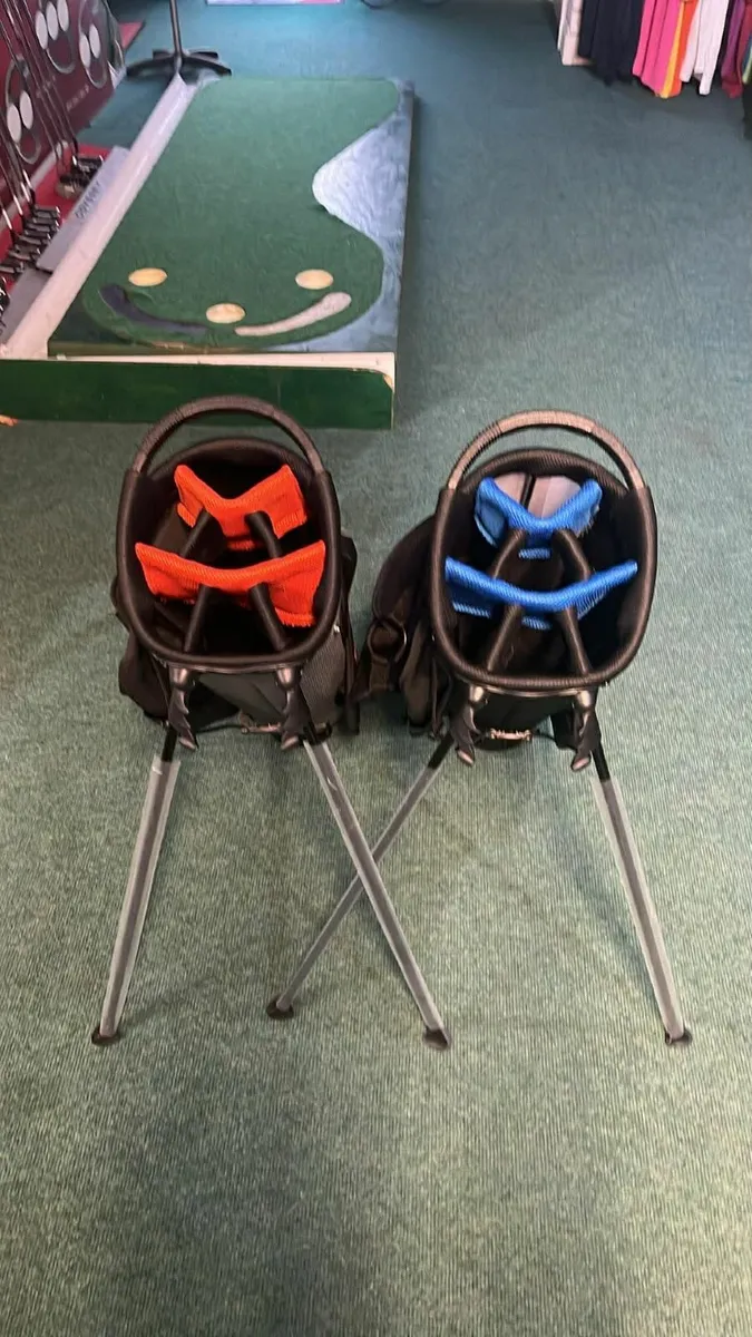 New Cobra Signature Stand BAG LAST 3 Only €145 - Image 4
