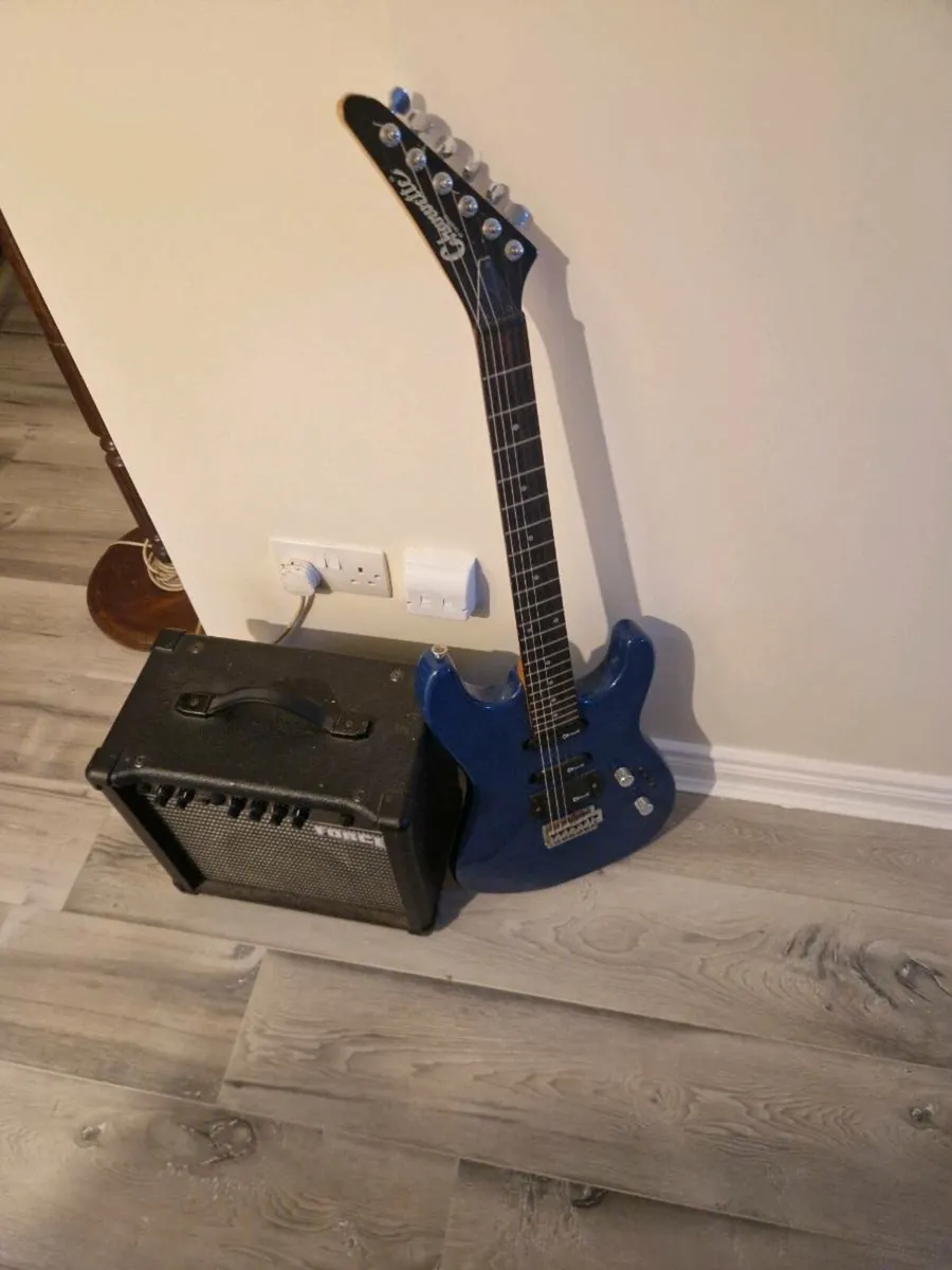 Electric guitar - Image 2
