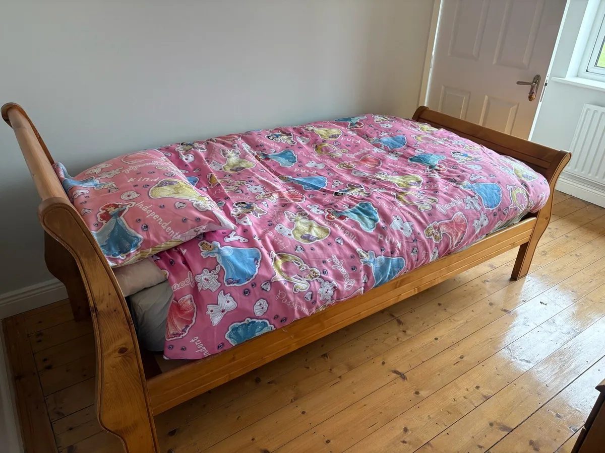 Single Bed - Image 2