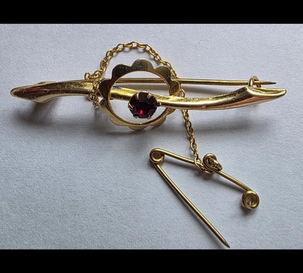 9ct gold Victorian brooch - Image 1