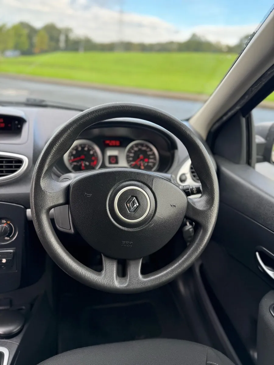 Renault Grand Clio | 1.2 Petrol | 1 Owner | NewNCT - Image 4