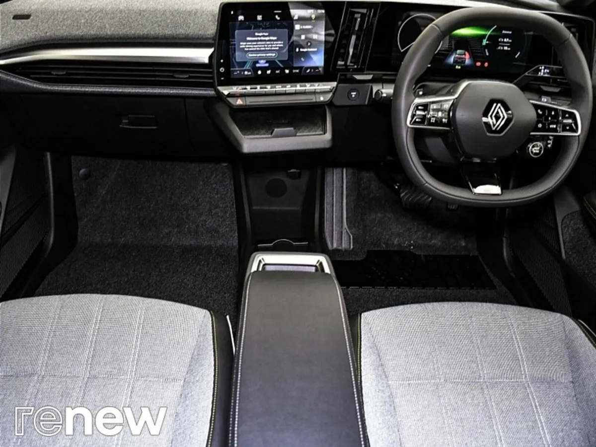 Renault Megane E-Tech Techno EV60 220hp - Image 3