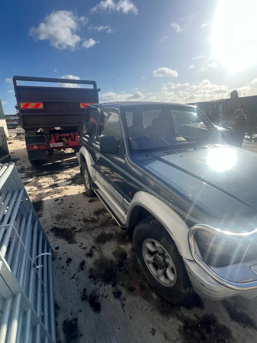 Mitsubishi Pajero - Image 2