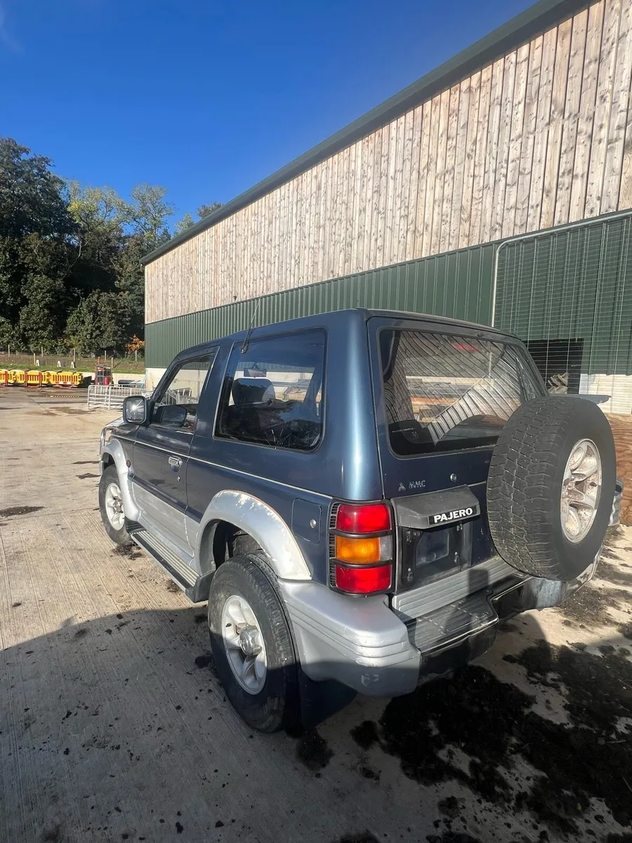 Mitsubishi Pajero - Image 4