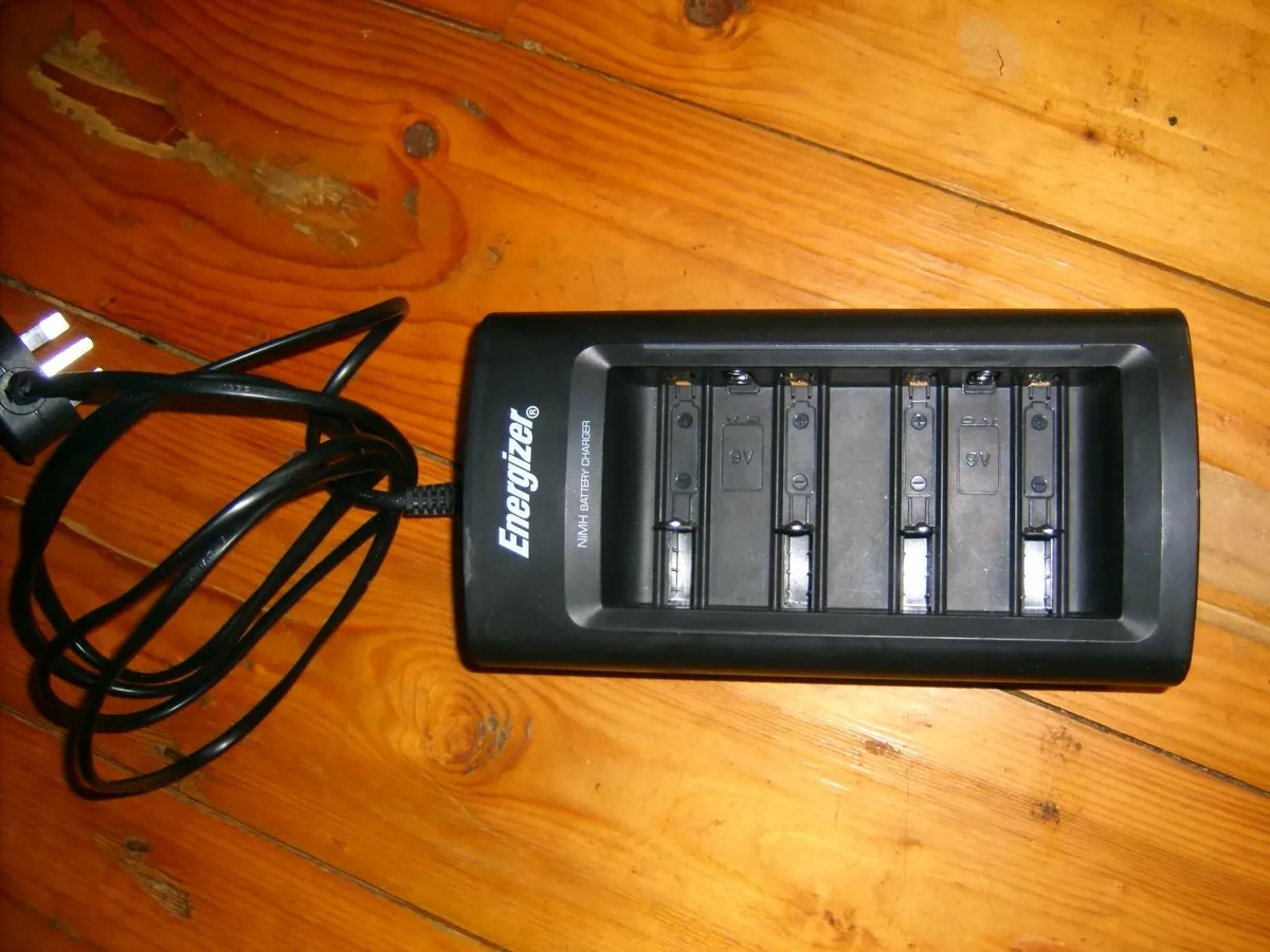 battery charger - Image 1