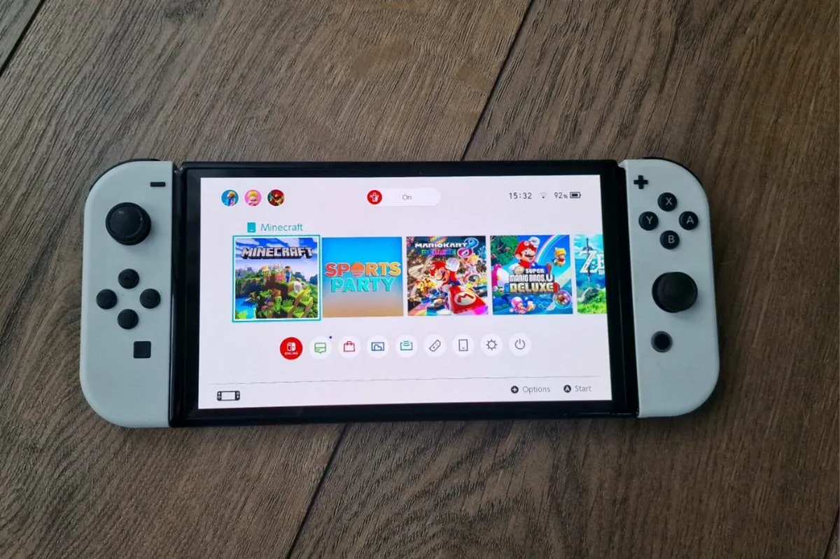 Nintendo Switch Oled - Image 1