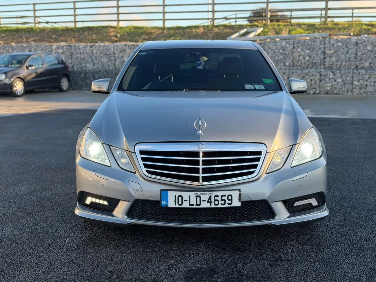 2010 Mercedes Benz E250 Sport - Image 2