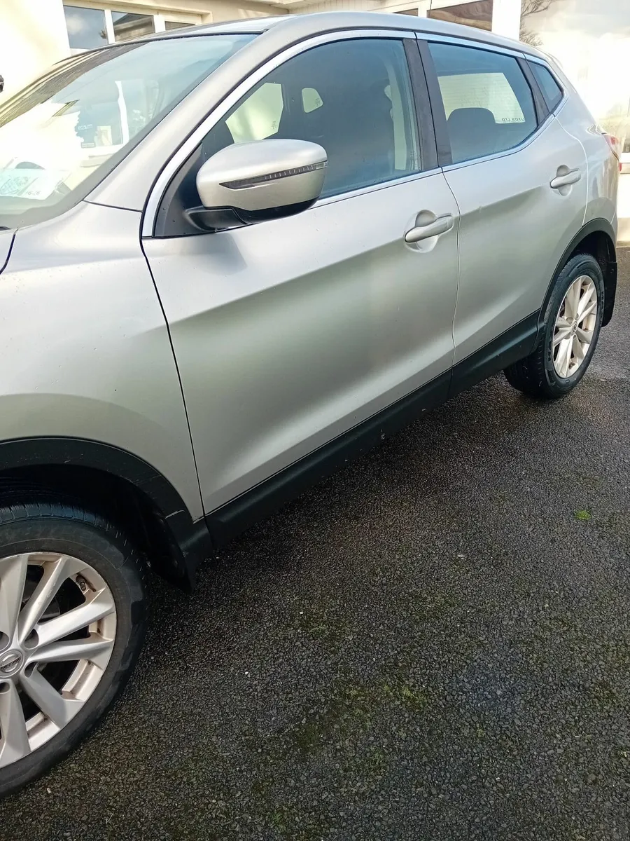 Nissan Qashqai 2015 - Image 1