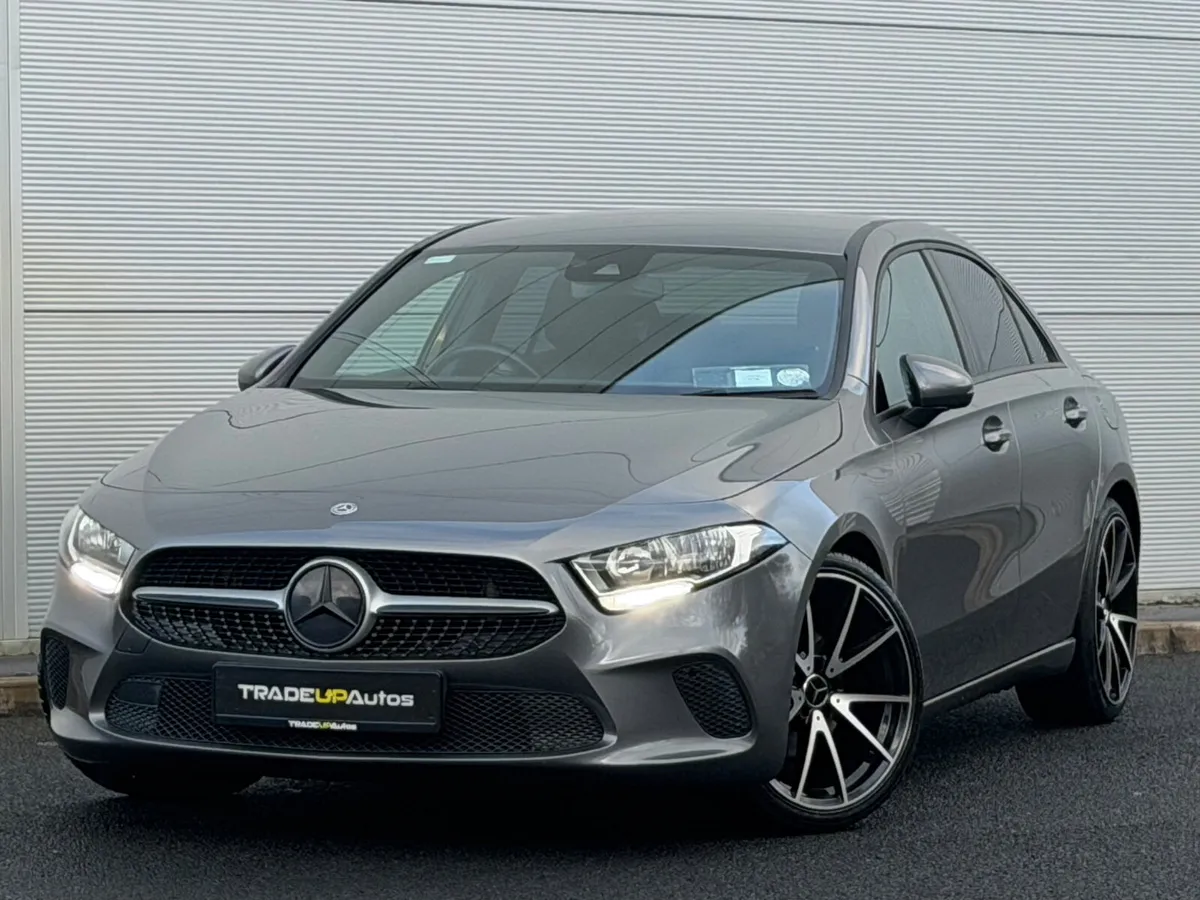 Mercedes-Benz A180d Auto Night Edition - Image 1