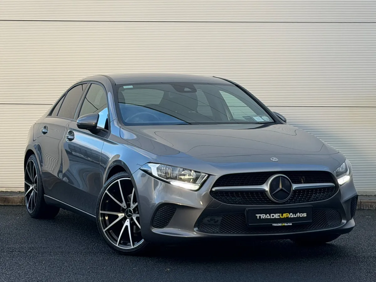 Mercedes-Benz A180d Auto Night Edition - Image 2