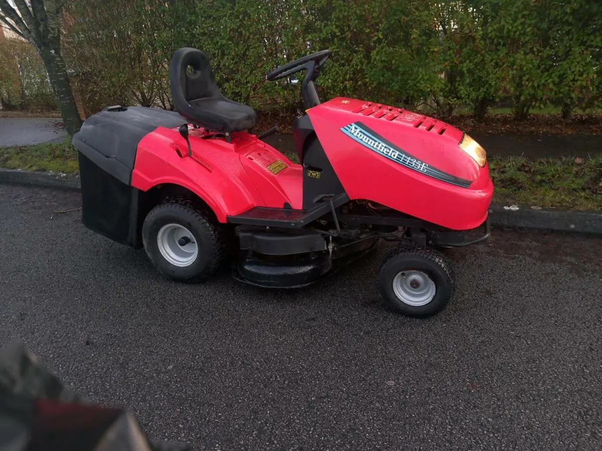 Ride on lawnmower - Image 2