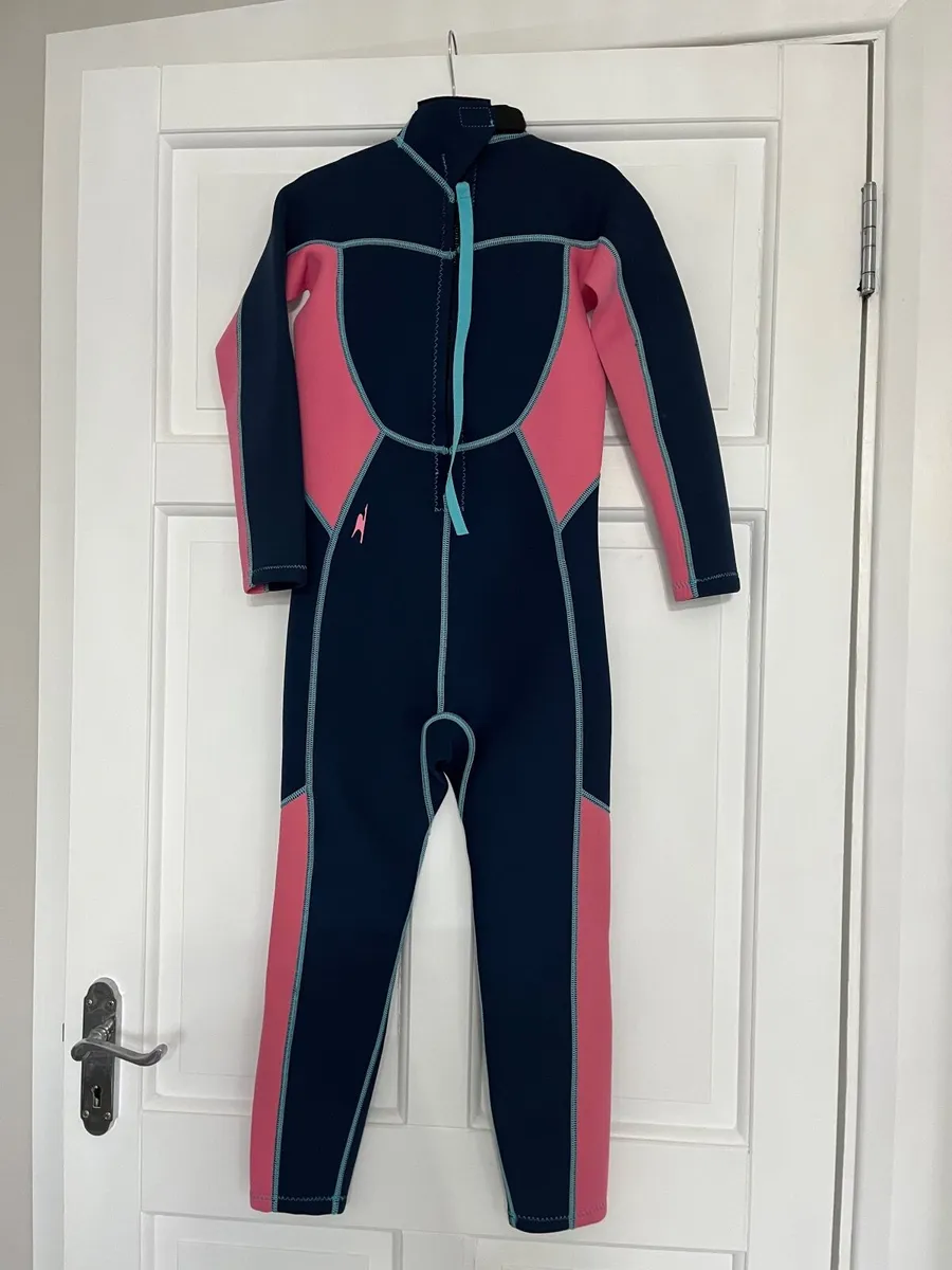 Girls full length wetsuit - Brand new, unused - Image 2