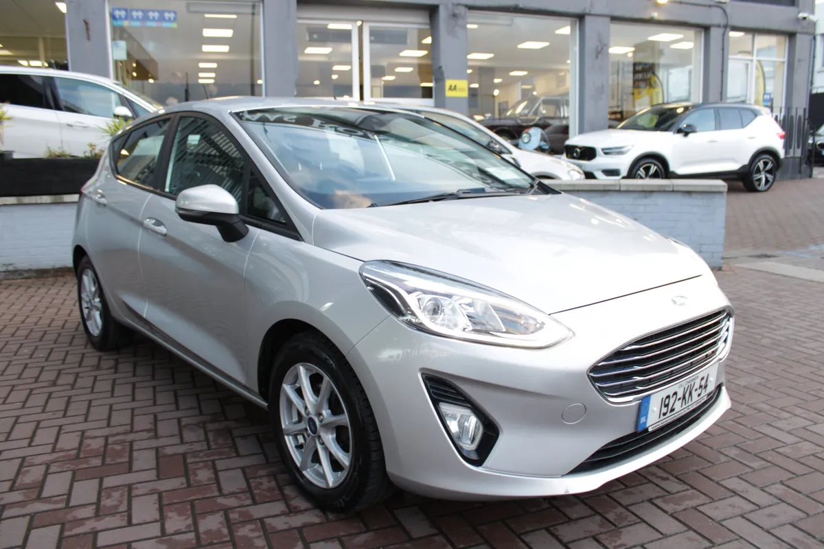1.5TDCI TITANIUM EDITION  5DR  HATCHBACK // IMMACU - Image 2