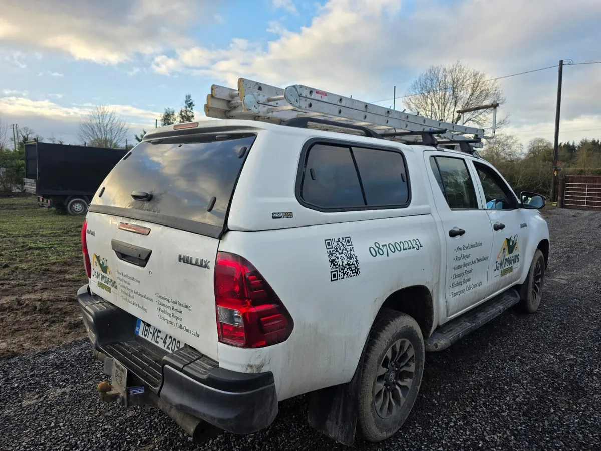 Toyota Hilux 2018 Tax&Doe - Image 2