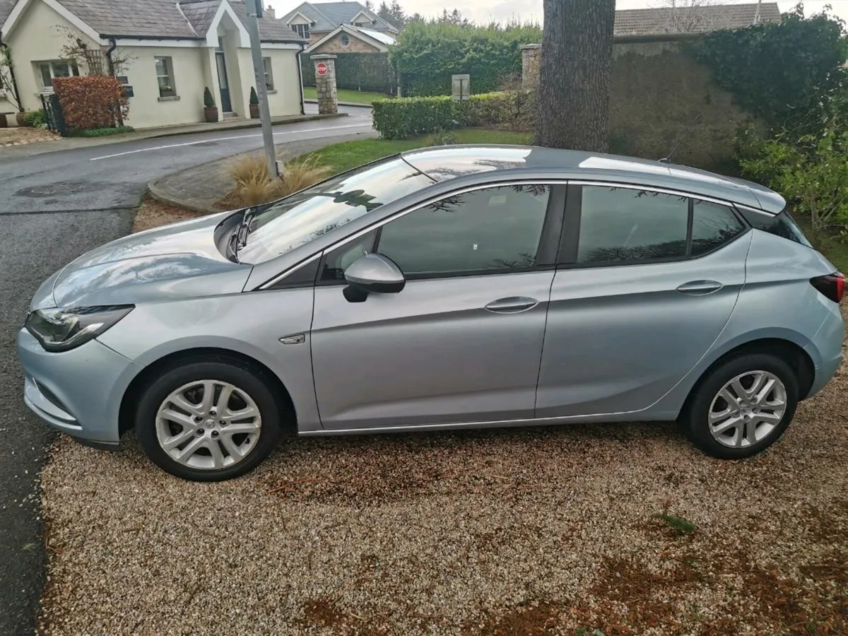 2016 Opel Astra 1.6CDI 5-Door Hatchback NCT 1/18 - Image 4