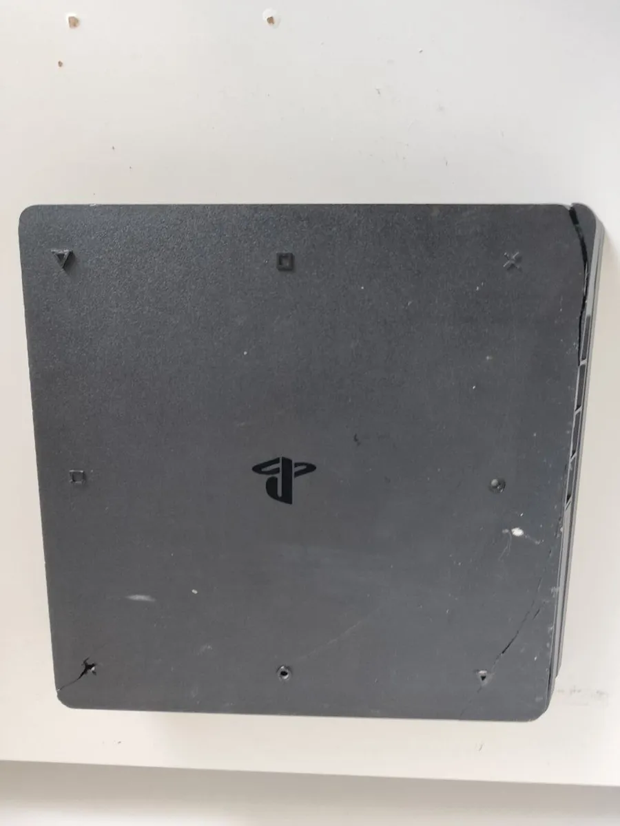 Sony PlayStation 4 Slim | PS4 + 3 Game Disk - Image 2