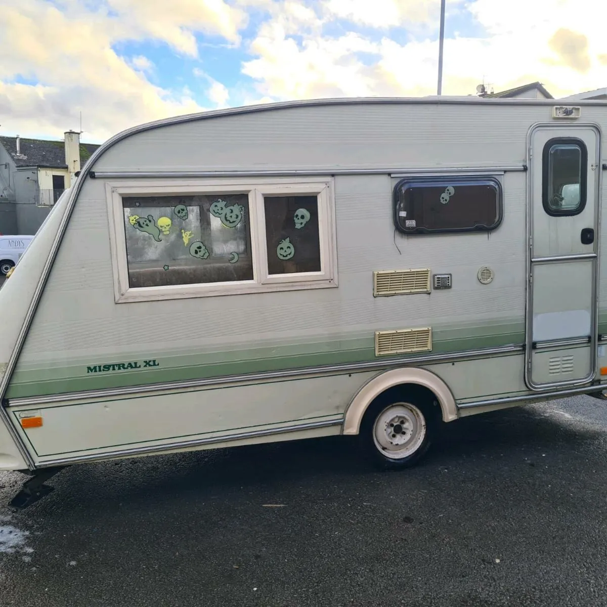 Camping caravan for sale - Image 1