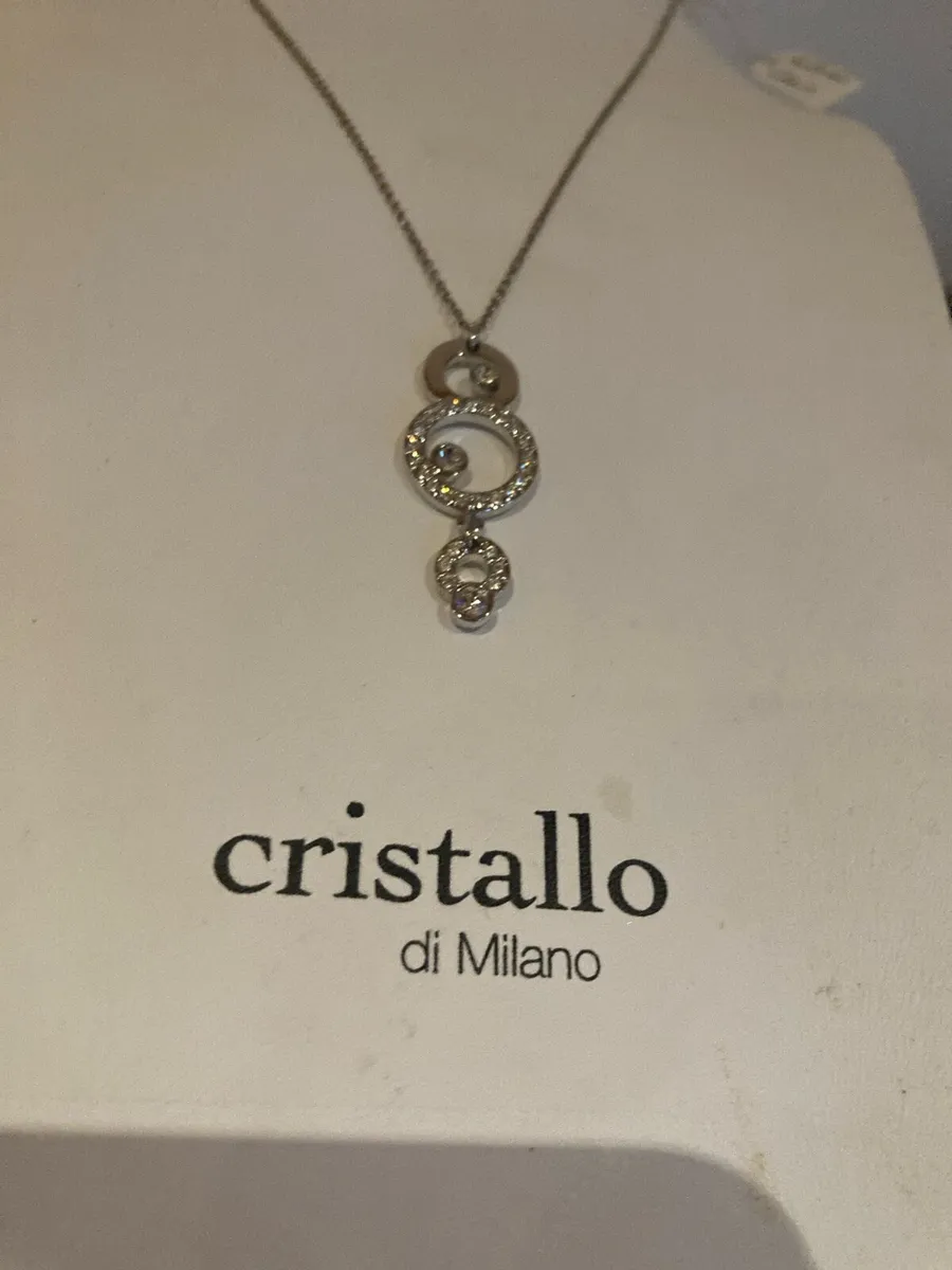 Crystal pendant with silver chain - Image 2