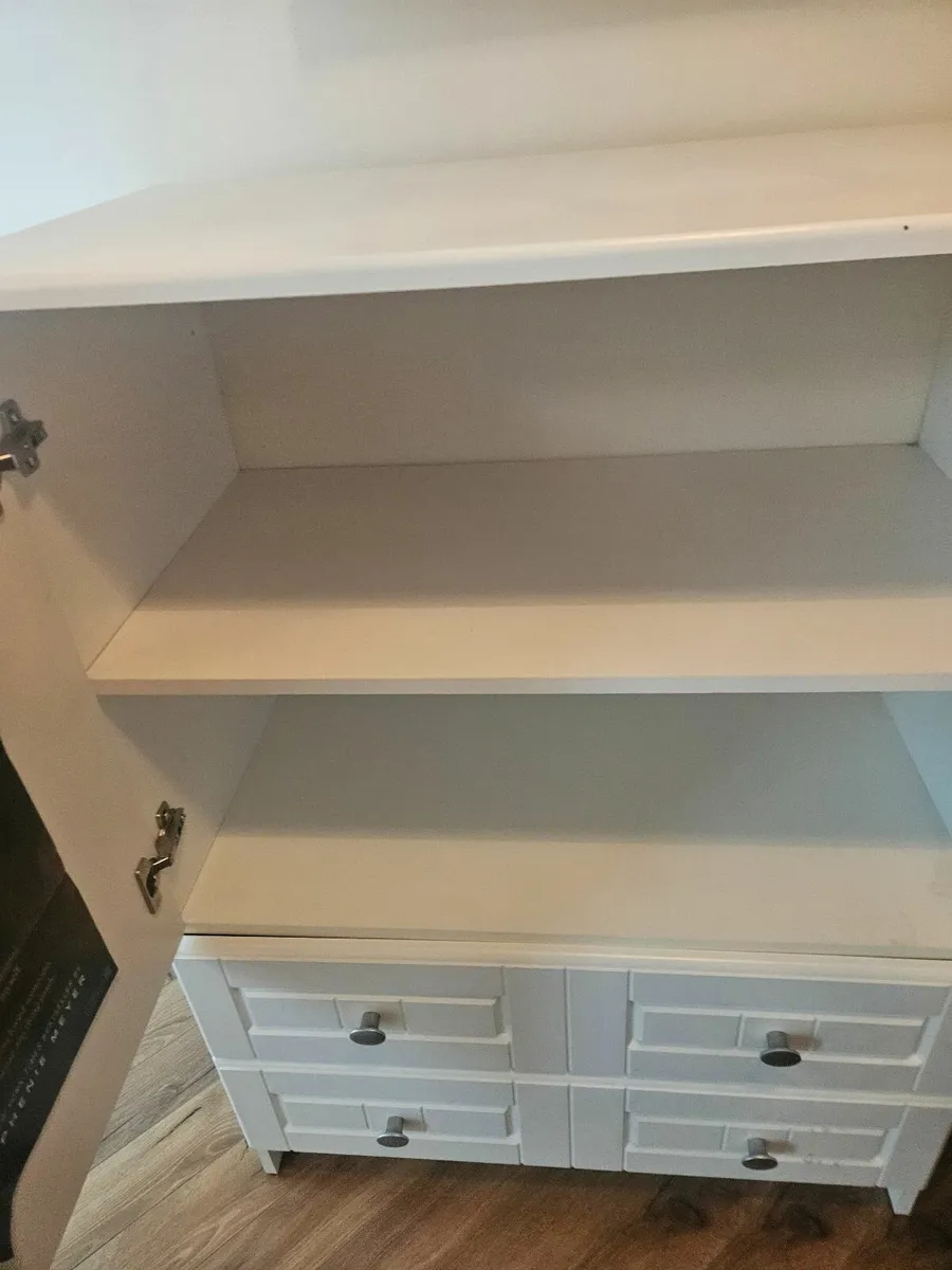 Bedroom furniture - Image 4