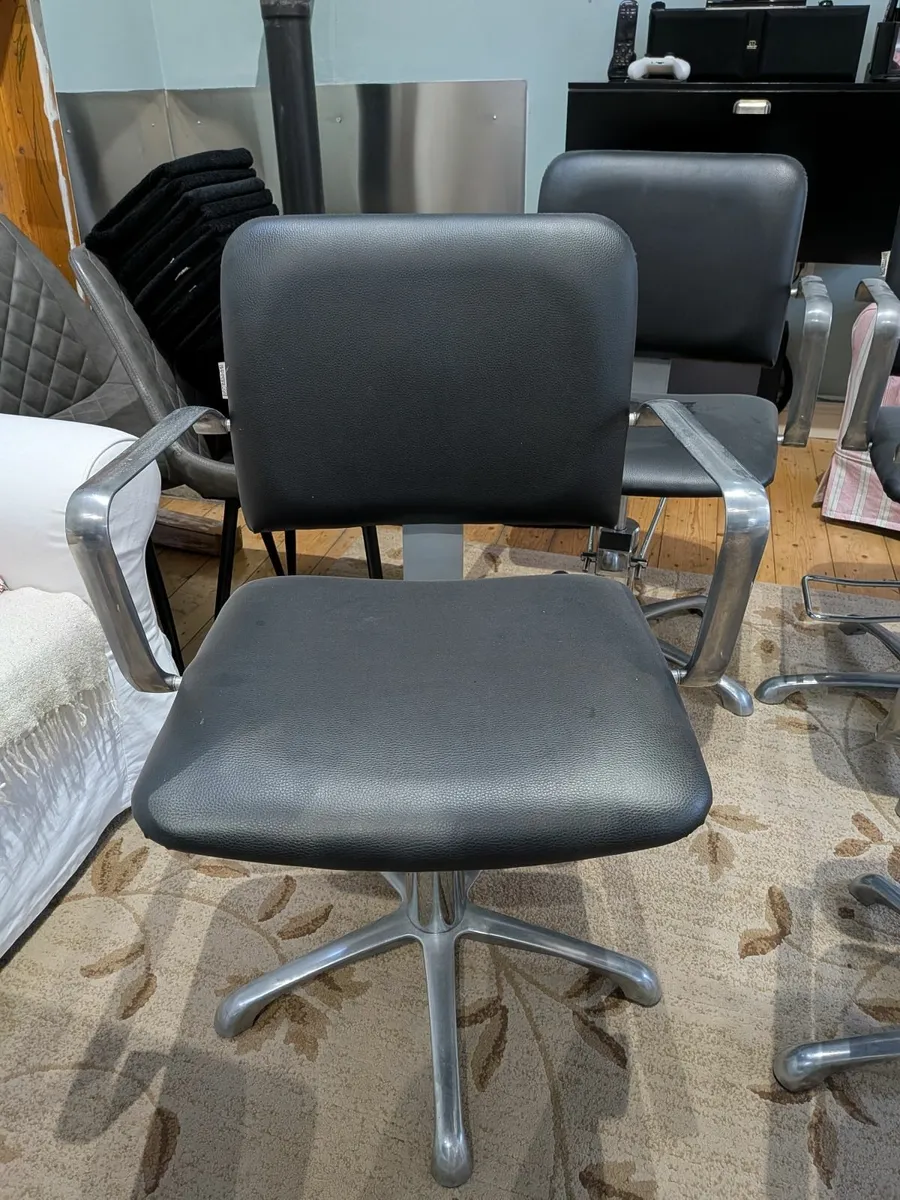 Salon Equipment - Image 2