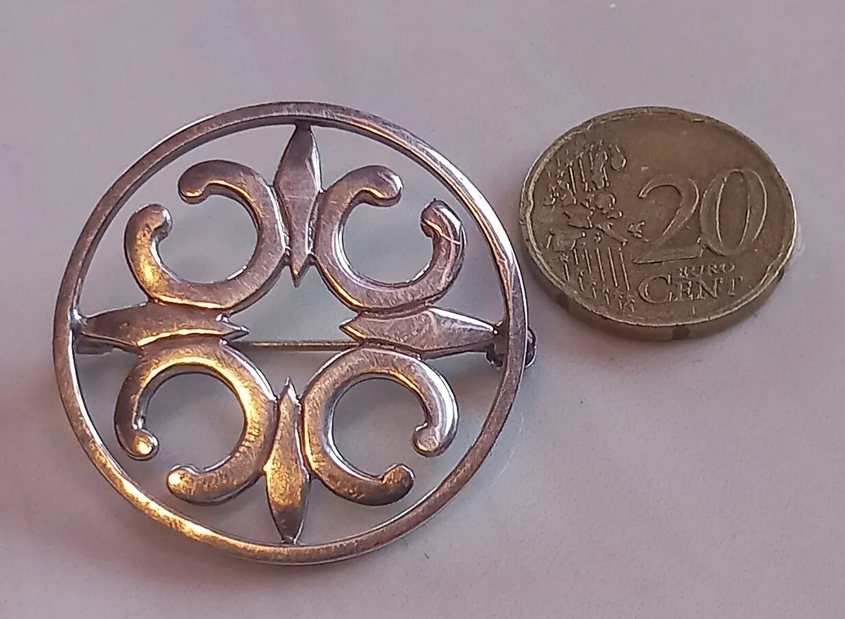 St Magnus Cross silver brooch, stamped, D18 post 3 - Image 1