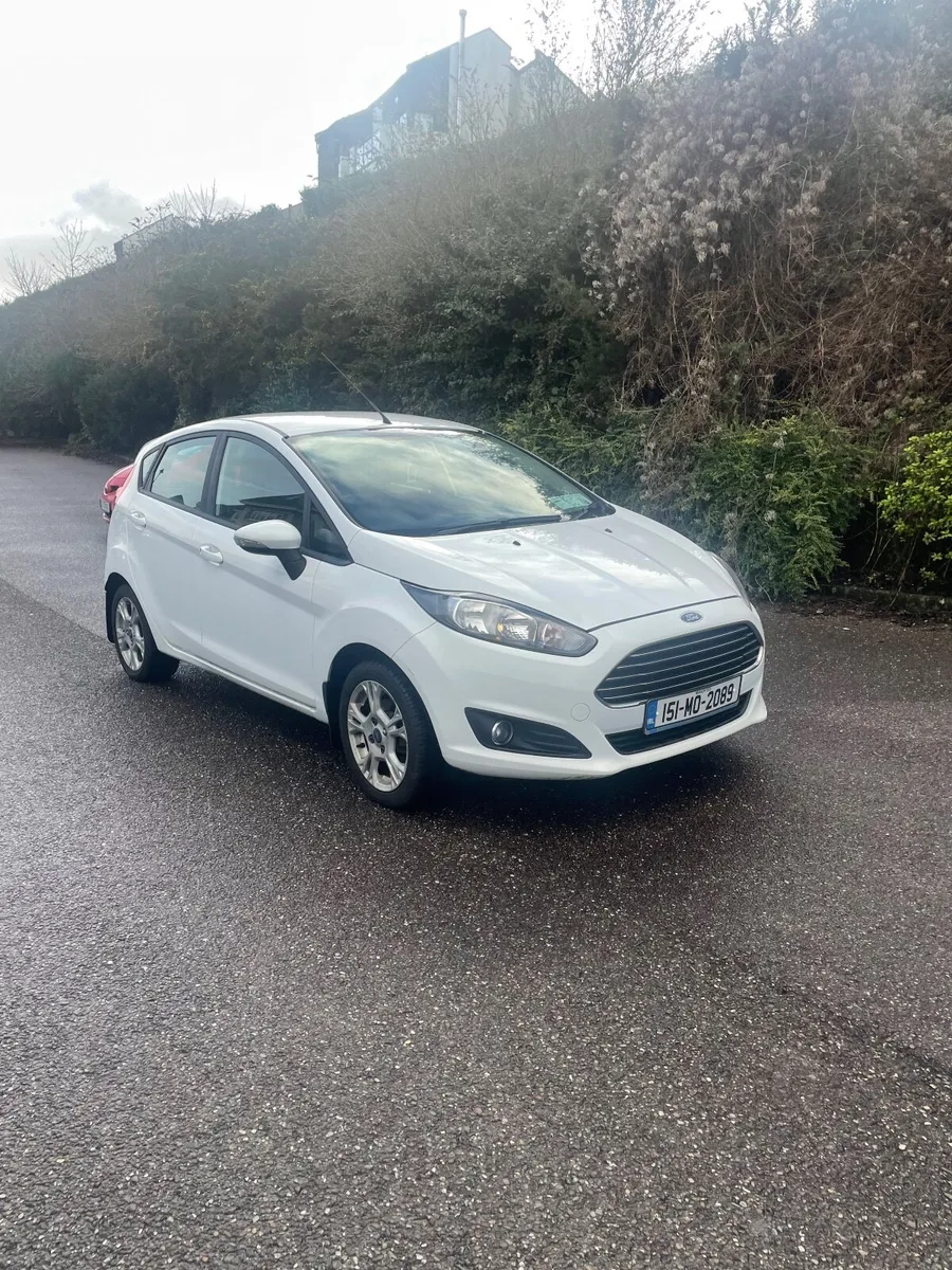 Irish car Ford Fiesta 2015 New Nct 02/27 Tax 09/26 - Image 2