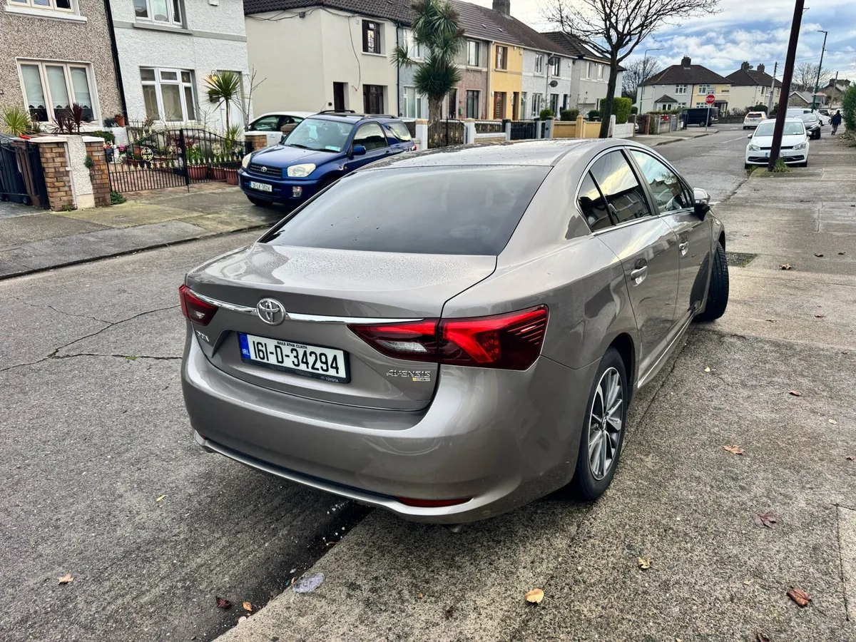 Toyota avensis - Image 4