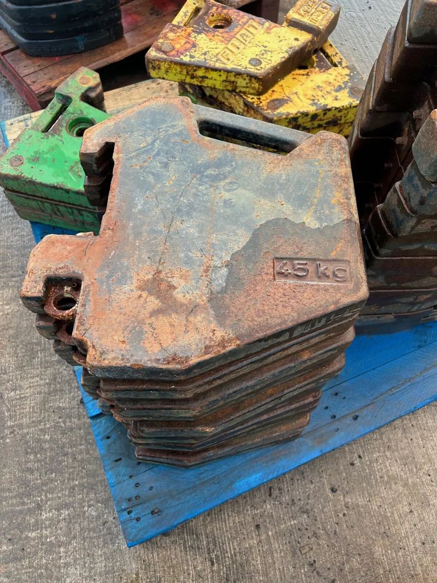 x10 - 45KG Massey Ferguson Weights - Image 1