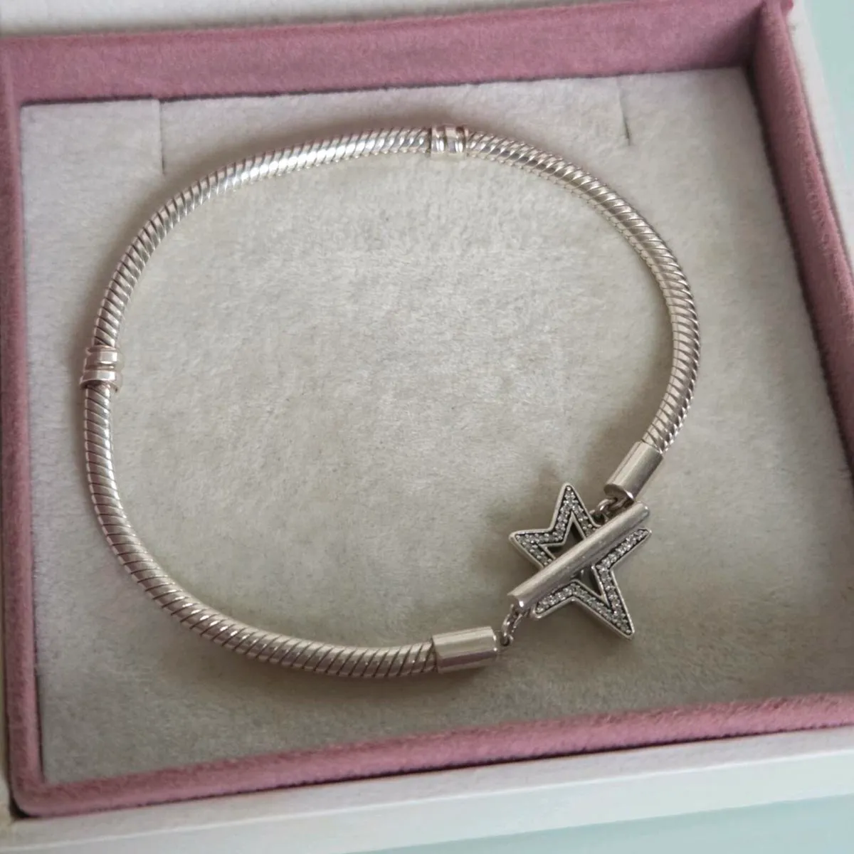 Pandora bracelet asymmetrical star T-bar - Image 1