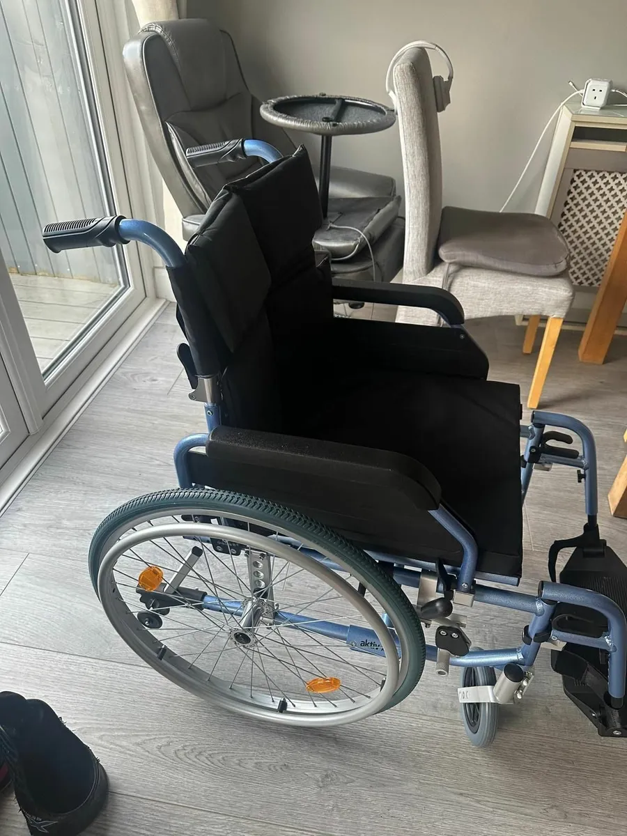 Aktiv X5  Lightweight Wheelchair - Image 4
