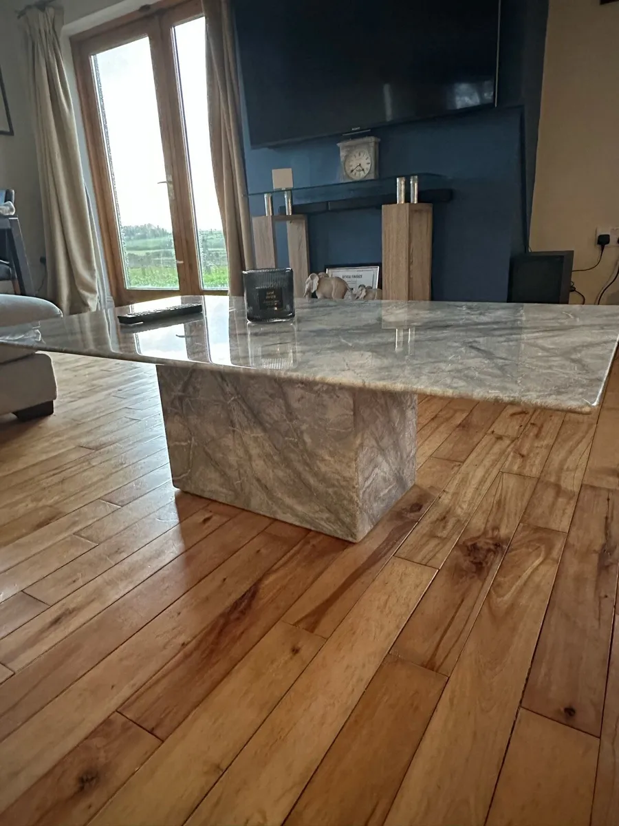 Coffee table and side table - Image 2