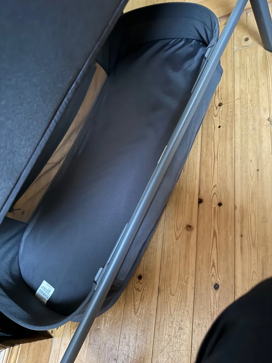 Co sleeper - Image 2