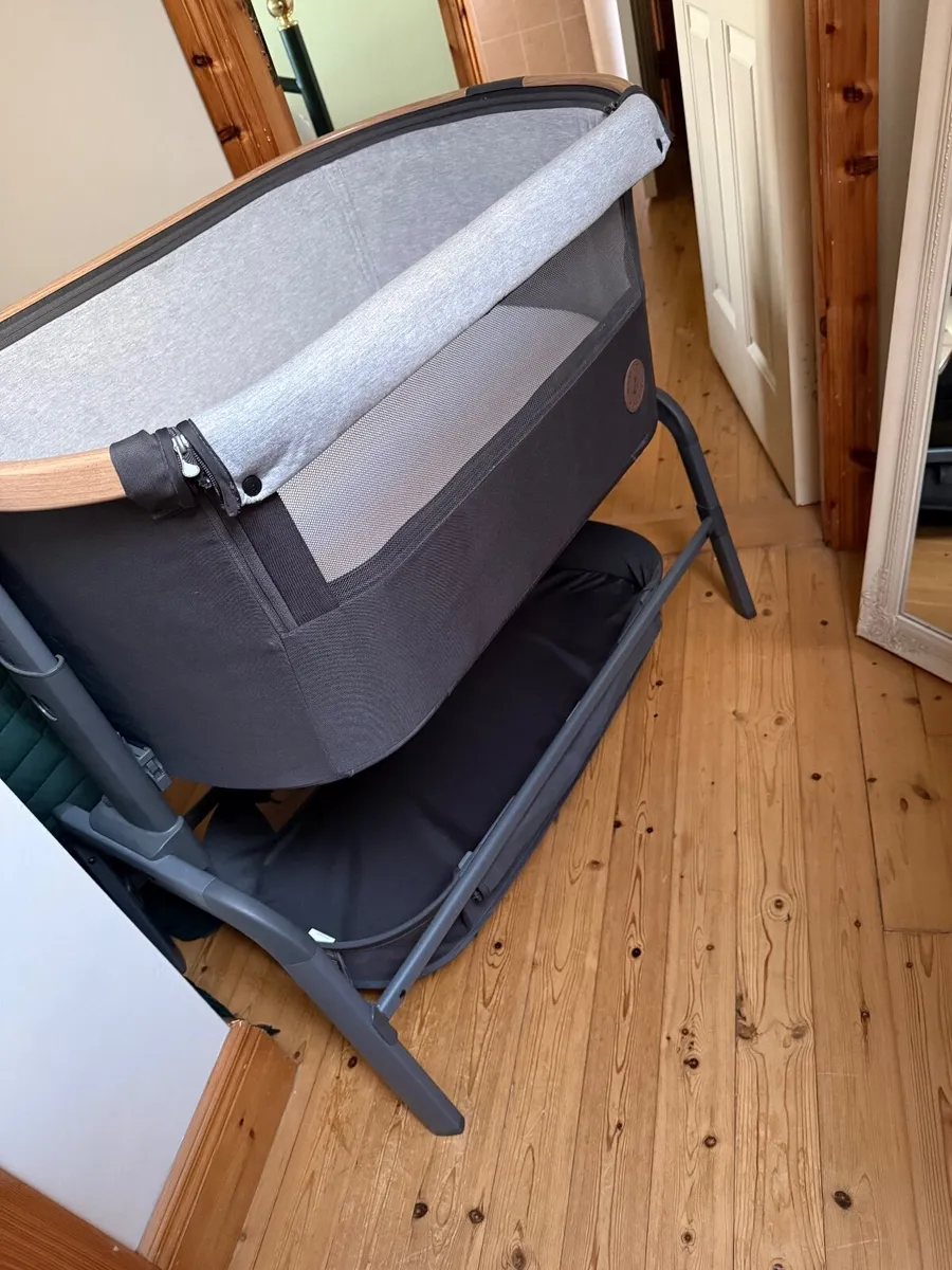 Co sleeper - Image 1