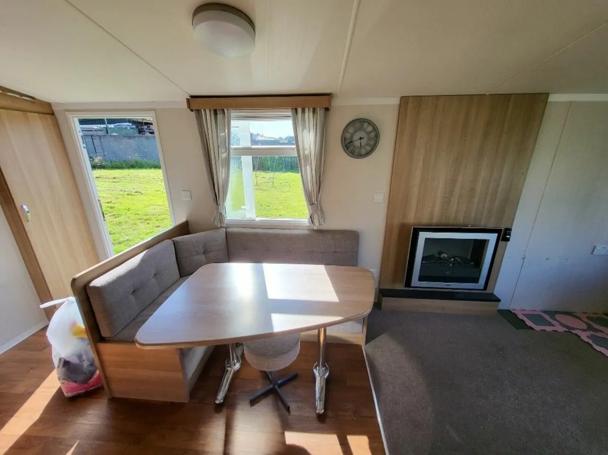 Swift Loire 3 bed - Image 4
