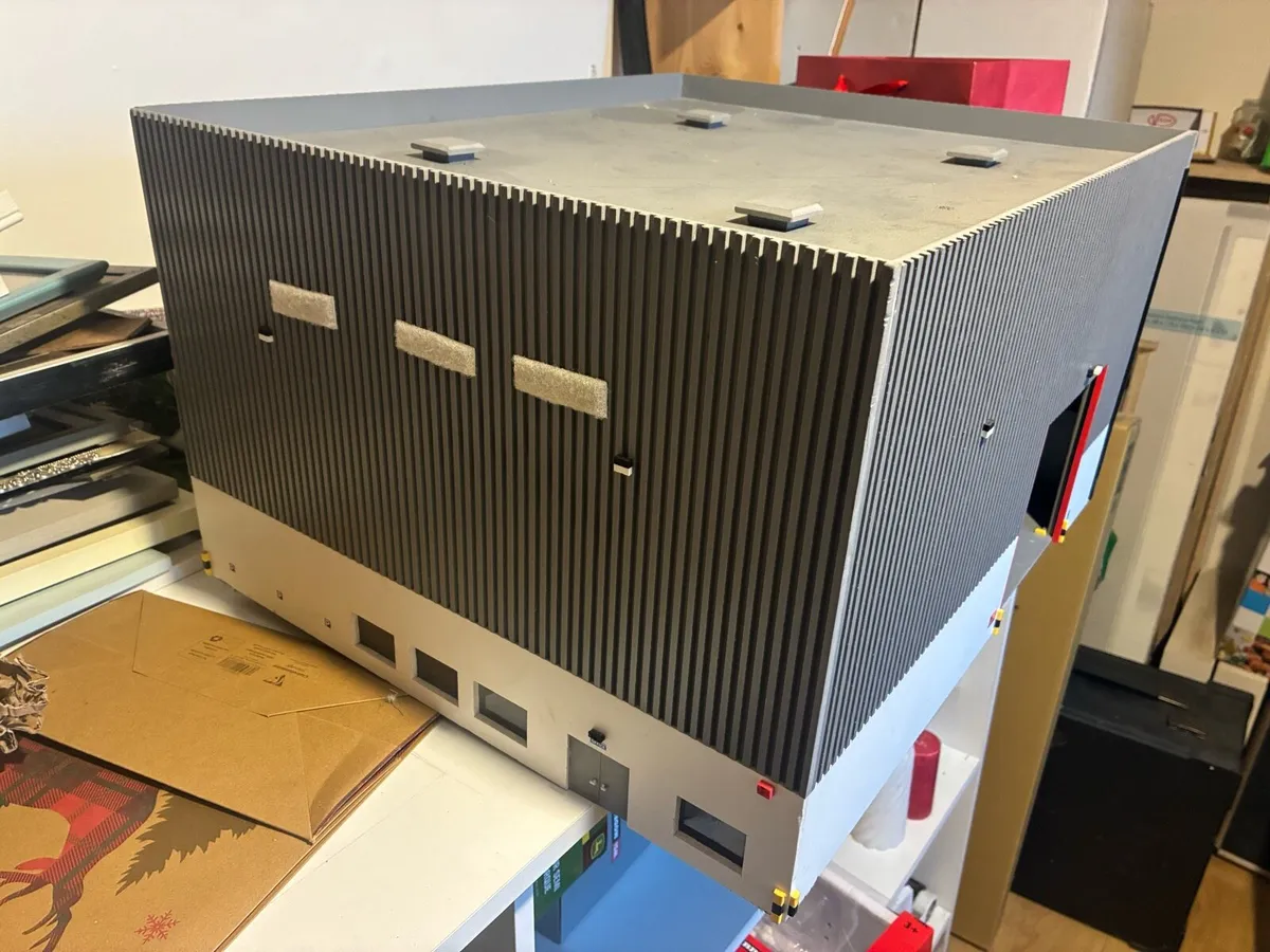 1:32 scale farm model garage /workshop - Image 2