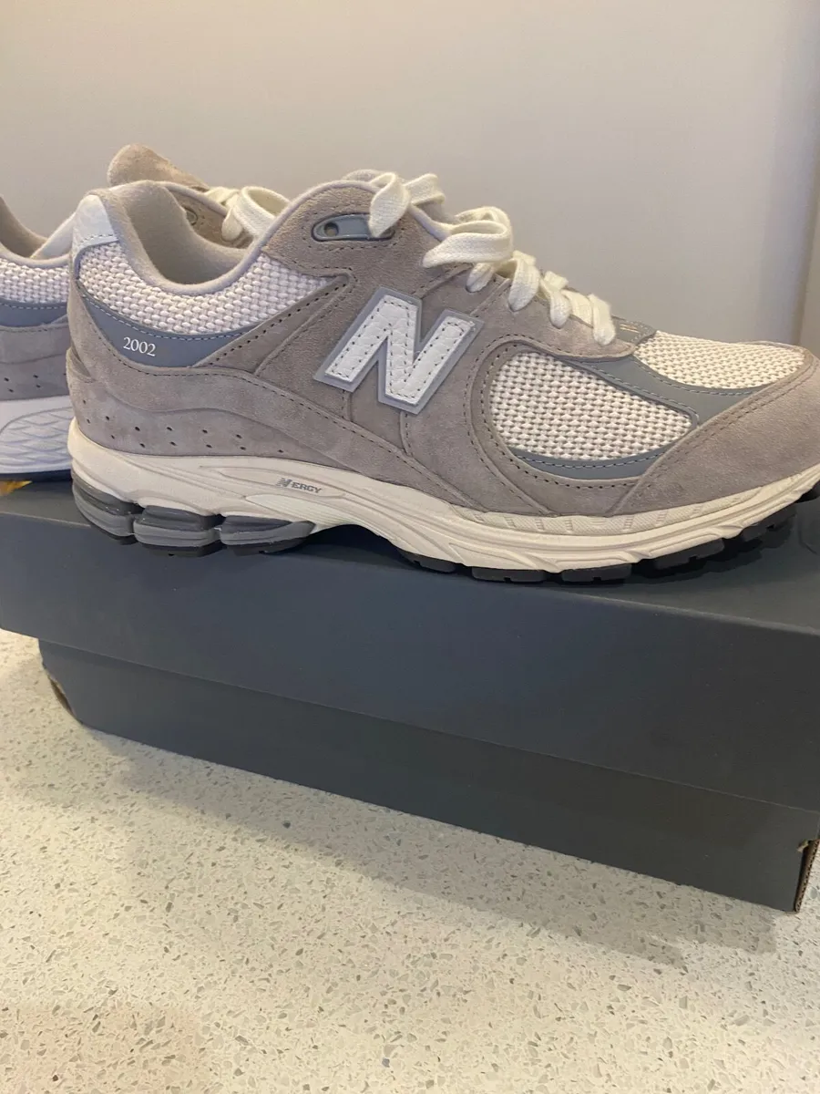 Ladies trainers - Image 1