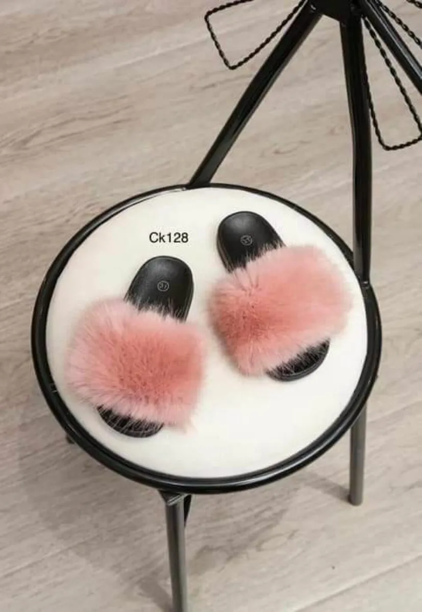 Fluffy fur slippers sizes 37-41 sizes 4-8 - Image 4
