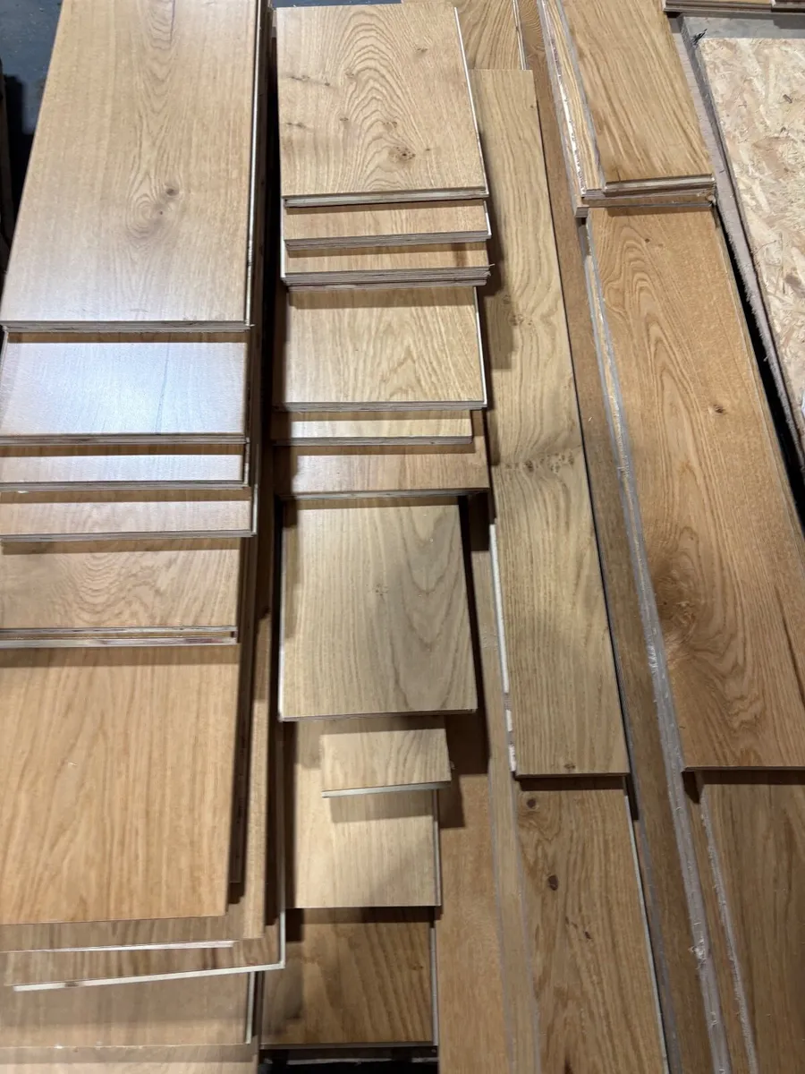 Oak floor - 5 sq yards left over - Image 3