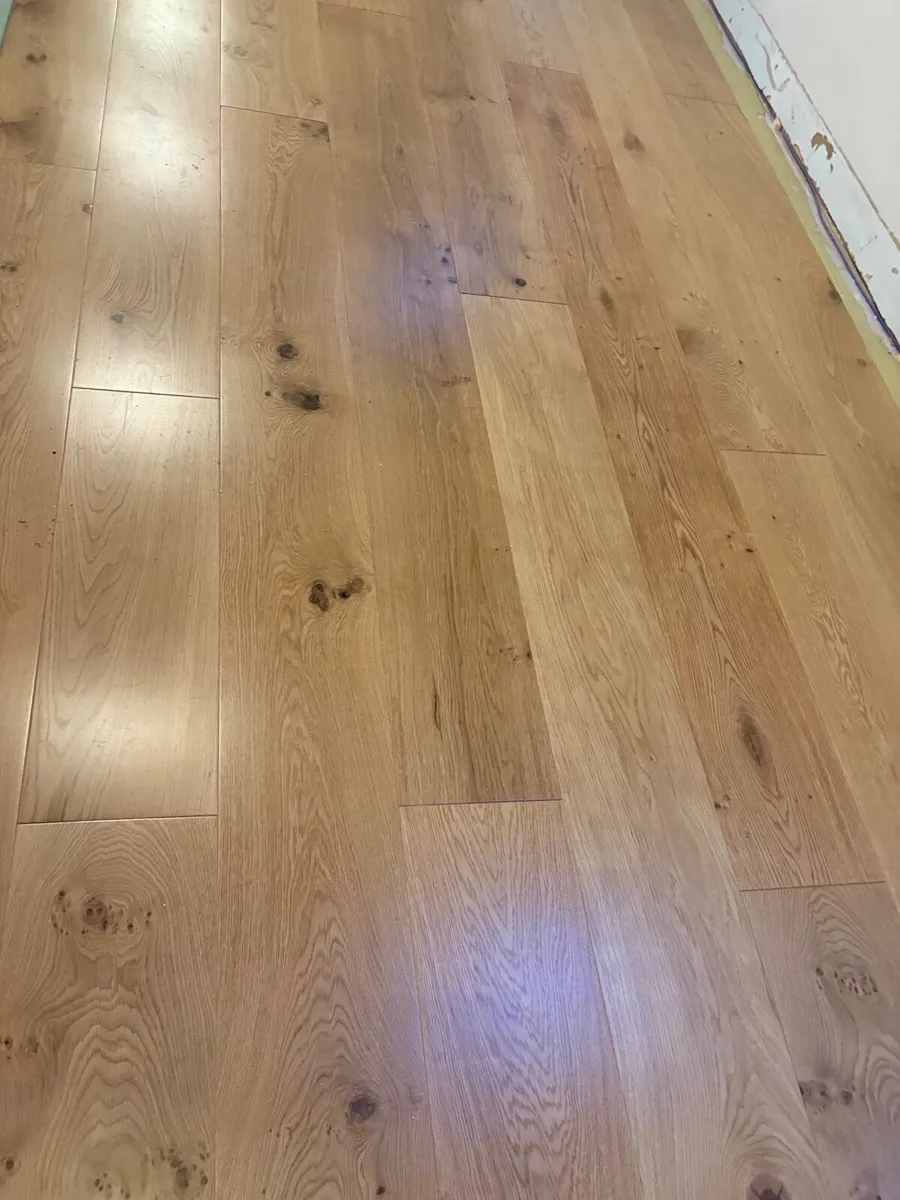 Oak floor - 5 sq yards left over - Image 1