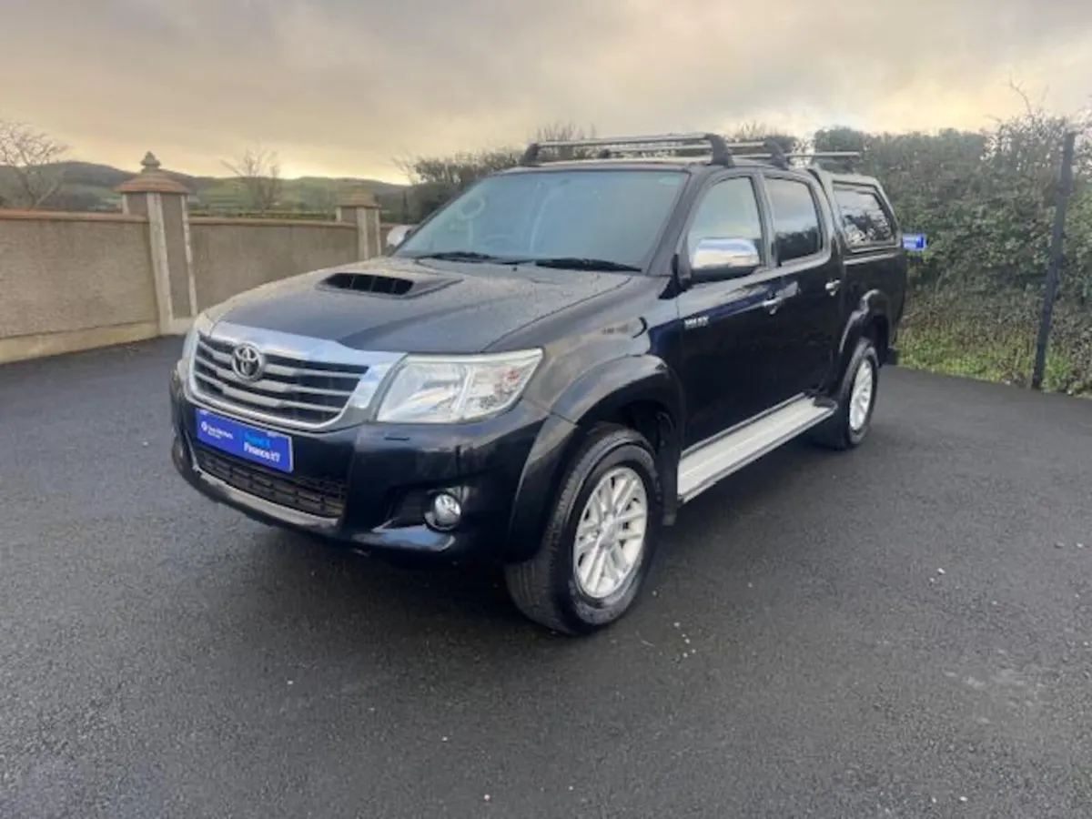 Toyota Hilux D/Cab - NO VAT - Image 3