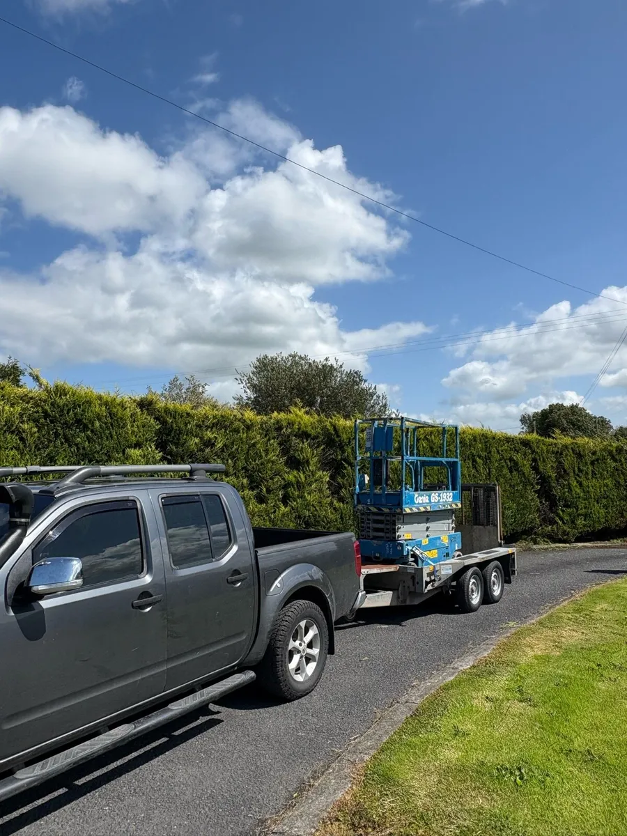SCISSOR LIFT FOR HIRE