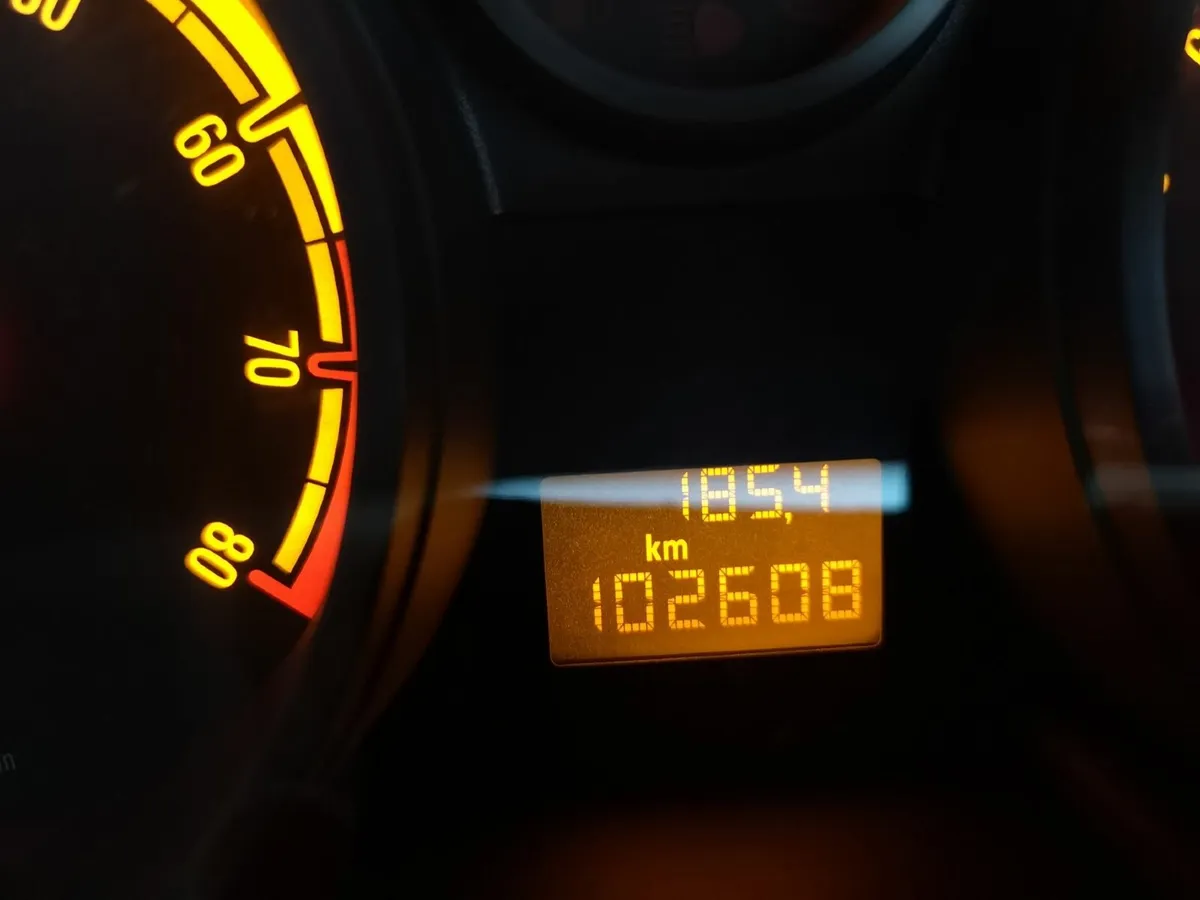 Opel Corsa 2010 - Image 3