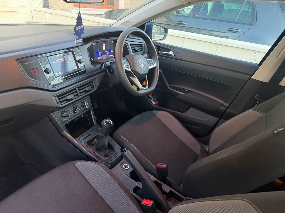 Volkswagen polo - Image 3