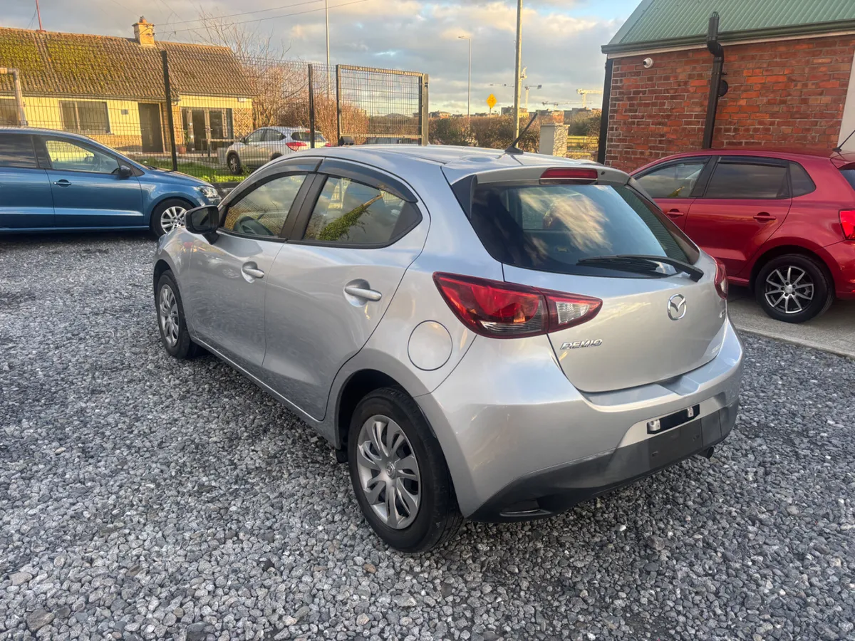 Mazda Demio - Image 4