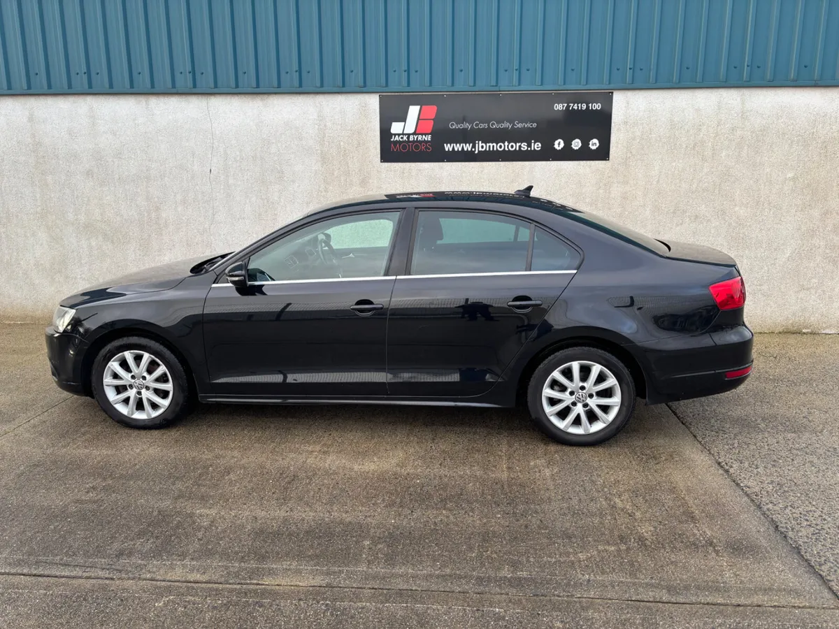Volkswagen Jetta LIMITED EDITION - Image 4