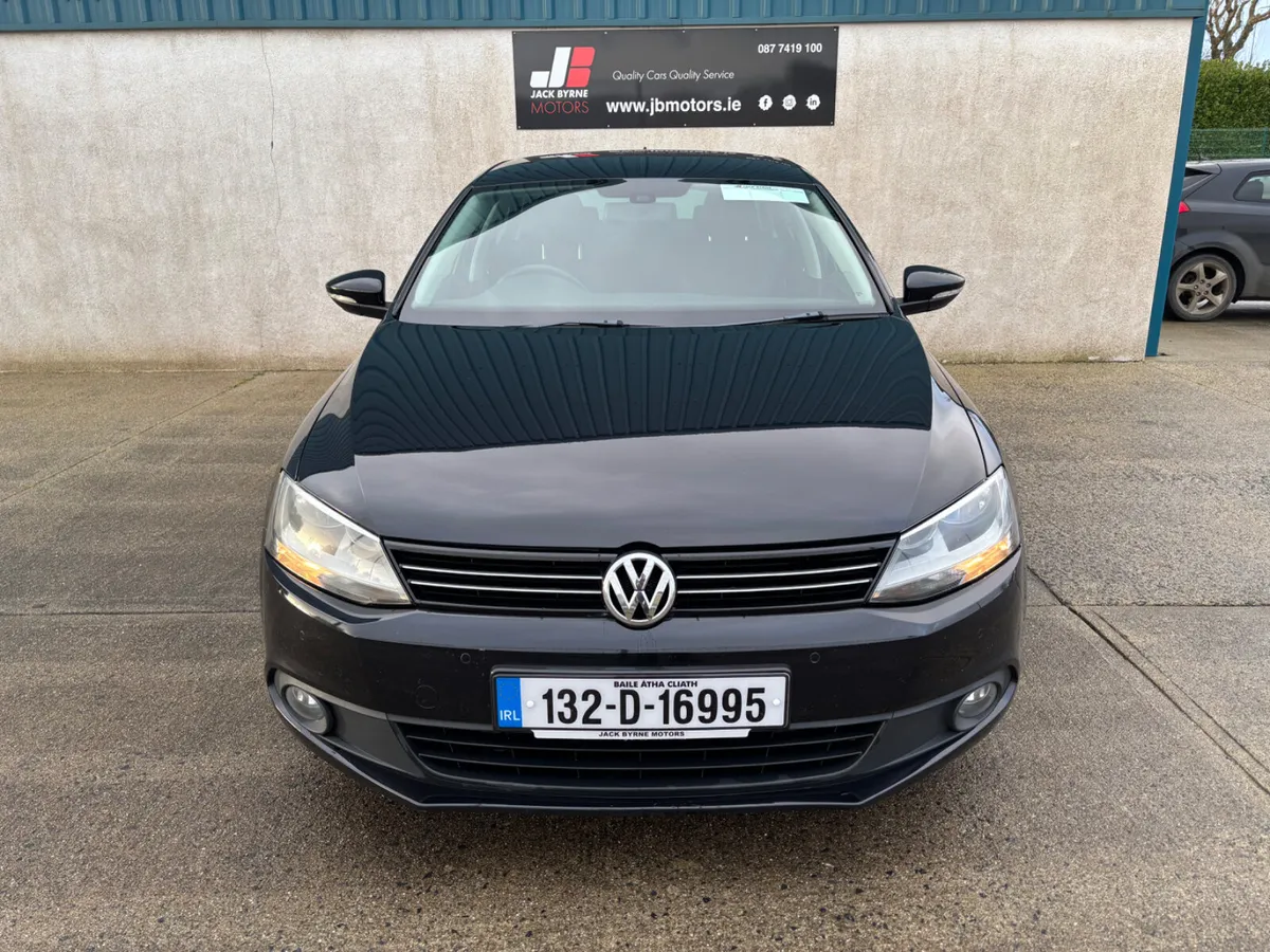 Volkswagen Jetta LIMITED EDITION - Image 2
