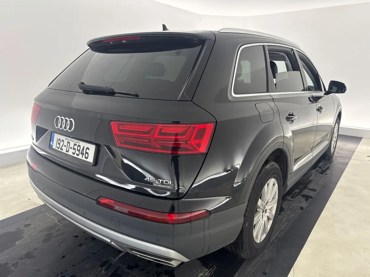 Audi Q7 2019 For Auction - Image 3