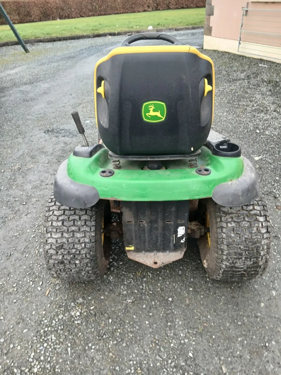 Ride on lawnmower - Image 2